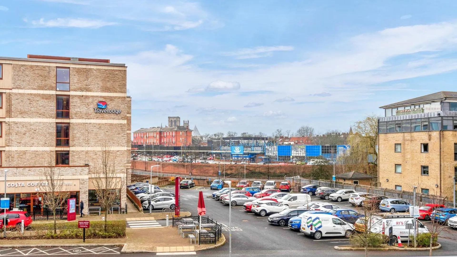 Apartment 21 Two Bedroom- With Secure Parking And Free Onsite Gym York